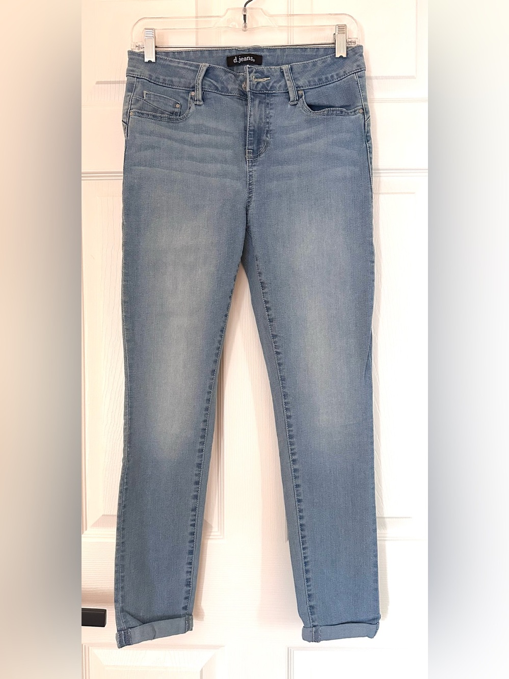 EUC Light Wash Women’s Skinny Jeans - Classic Blue Denim